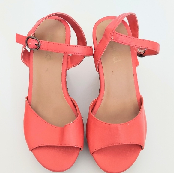 Mudd Sandals Womens Chevron Pattern Size 6.5M Platform Espadrilles 4” Heel - Picture 2 of 7